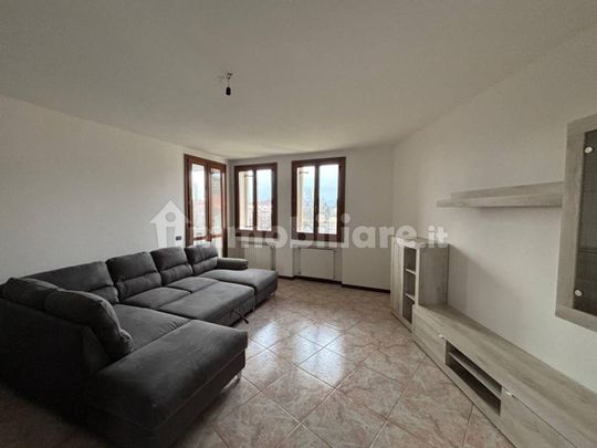 Trilocale via San Sebastiano 50, Centro, Bassano del Grappa - Foto 1