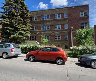 Two-Bedroom (4.5) - 4720 Ave St-Kevin, Montréal - Photo 1