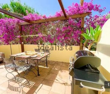 Alquiler de piso en Urbanización Los Pinos de Aloha, 7 - Photo 1