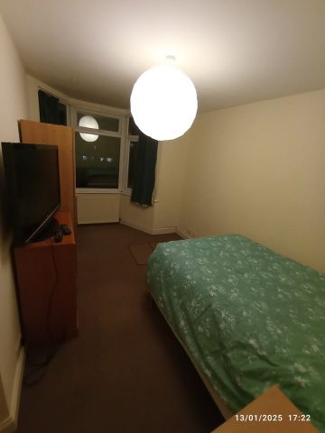 Room in a Shared House, Elmcroft Crescent, NW11 - Photo 2