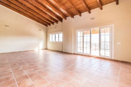 Luxury 6 room Detached House for rent in L'Ènova, Valencia - Photo 2