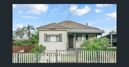 Renovated Cottage Style Home - Photo 4