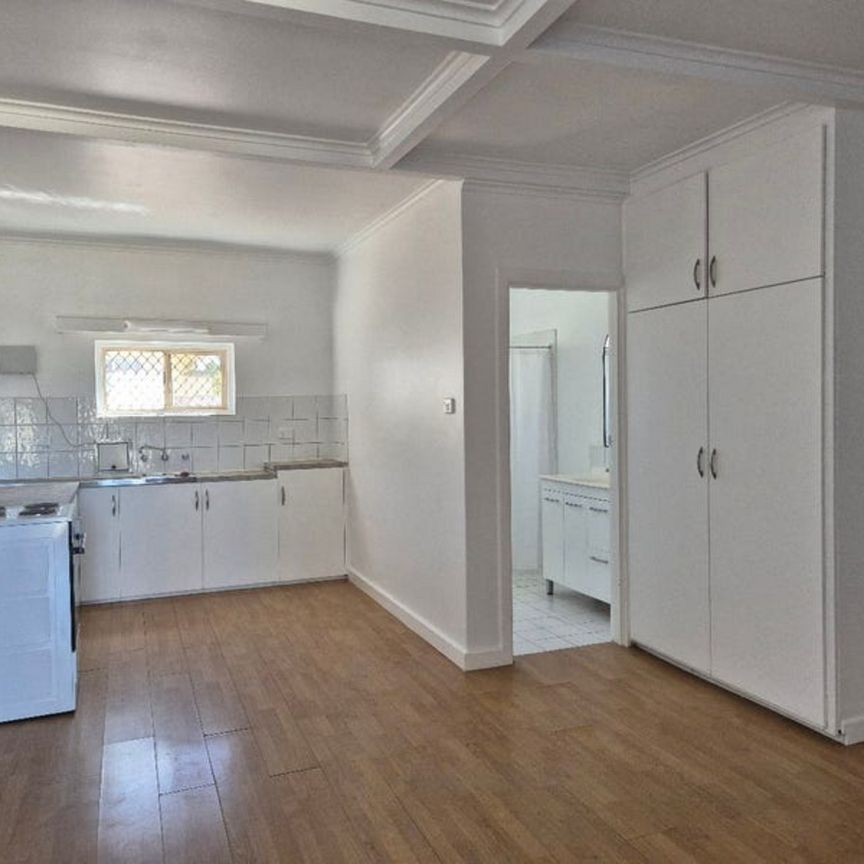 4/3 Dennis Street, Port Augusta SA 5700 - Photo 1