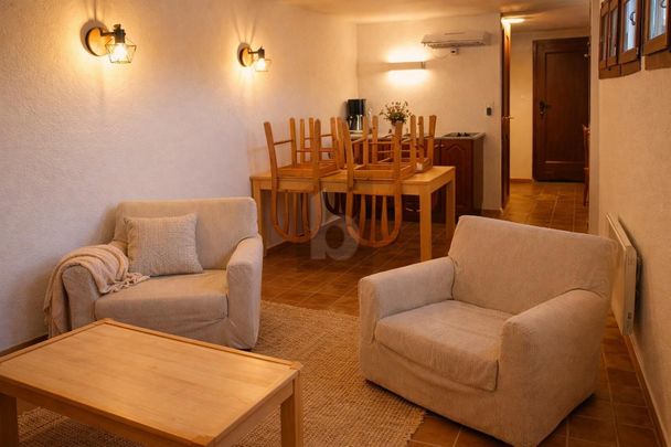 IDYLLIC, ELEGANT, WITH NATURAL CHARM - Photo 1