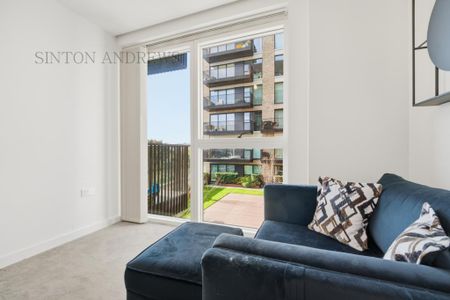 3 bedroom flat to rent - Photo 5