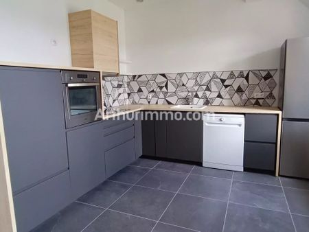 Location Appartement 5 pièces 98 m2 à Lons-le-Saunier - Photo 2