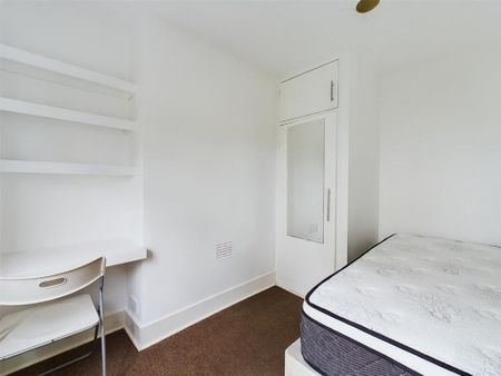 5 bedroom terraced house to rent - Photo 5