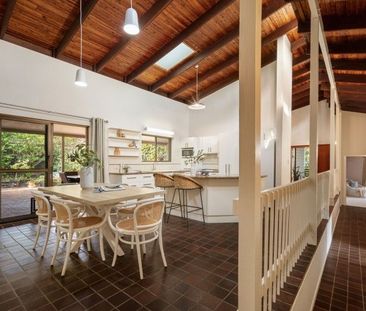 Spacious and Stylish 5-Bedroom Family Home in the Heart of Chapel Hill - Photo 3