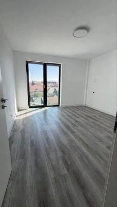 Apartament nemobilat de inchiriat 3 camere Sibiu Dumbravii Sub Arini - Fotografie 1