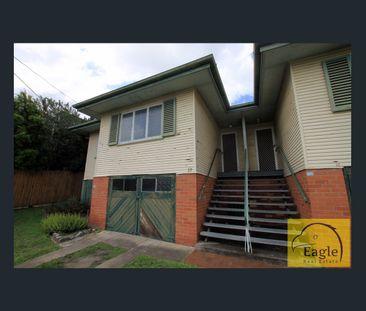 Large yard, Air conditioned and Ample parking - Photo 3