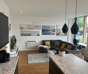 2 Bed Flat, Warwickgate House, M16 - Photo 2