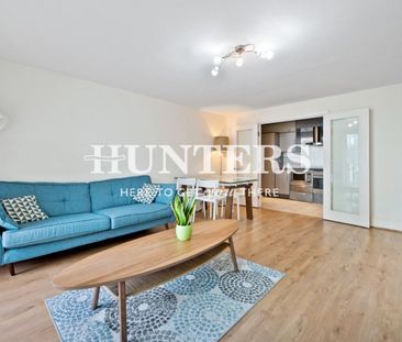 2 bedroom Flat To Let - Photo 1