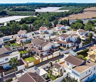 3 room luxury Villa for rent in Orihuela, Spain - Photo 3