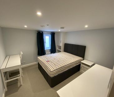 5 bedroom end of terrace house to rent - Photo 6