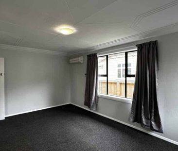 A refreshed decor and easy location! - Photo 5