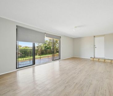 BRILLIANT BEACHSIDE LOCATION! - Photo 1