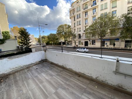 Location Appartement 2 pièces 71m² TOULON 83000 - Photo 5