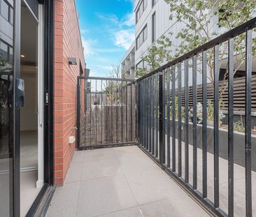 2/2 Bridge Street, Northcote VIC 3070 - Photo 1