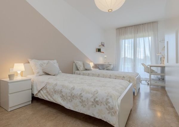 Via Cesare Cremonino, Padova, Veneto 35124