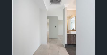 Spacious 4x2 Family Home in a Prime Baldivis Location - Photo 3