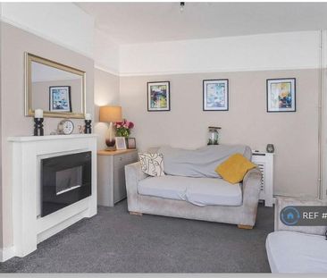 3 bedroom end of terrace house to rent - Photo 1