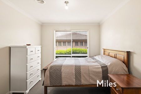 2/256 Waiora Road, Macleod - Photo 4