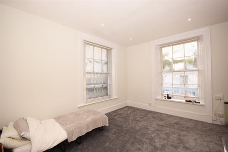 Sheen Road, RichmondProperty for lettings - Chasebuchanan - Photo 2