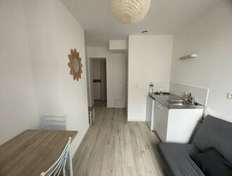 Location Appartement 1 pièces 15 m2 à Saint-Quentin - Photo 2