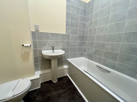 Bond Street, Dewsbury - Photo 3