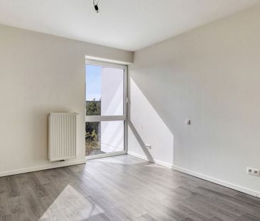 Appartement te huur in Ronse voor € 760 met 1 slaapkamer - Photo 5