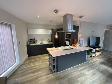 2 Bed Flat, Aldeburgh Street, SE10 - Photo 3