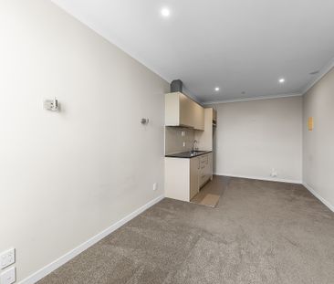 Pukekohe, 19/9C Massey Ave - Photo 1
