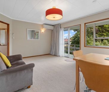 Bright and Inviting - Photo 4