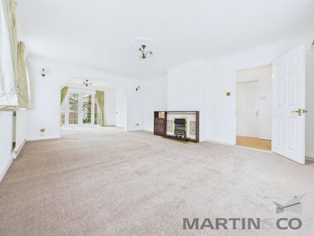 4 bedroom detached house to rent - Photo 2