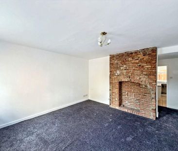 1 bed lower flat to rent in NE29 - Photo 2