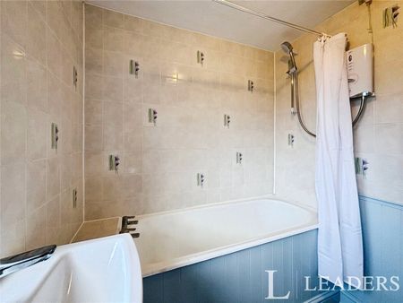 3 bedroom house to rent Ram Gorse, Harlow, Essex, CM20 - Photo 3