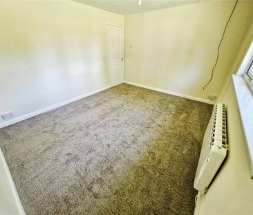 3 bedroom detached bungalow to rent - Photo 3