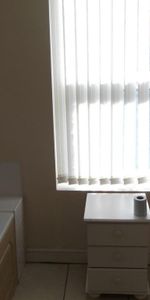 3 bedroom apartment to rent - Photo 3