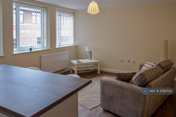 1 bedroom flat to rent - Photo 1