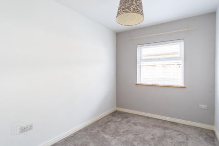 87 Lake Street, Lurgan, BT67 9DX - Photo 3