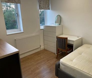 1 bedroom semi-detached house to rent - Photo 4
