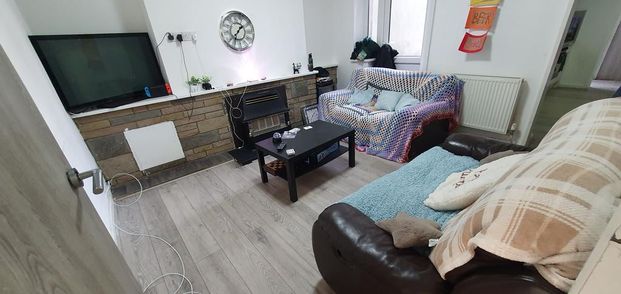 4 bedroom house to rent - Photo 1