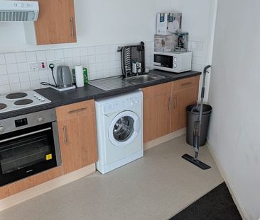 Studio Flat, Blackfriars Road, G1 - Photo 2