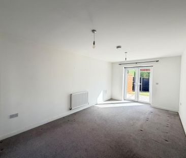 3 bedroom detached house to rent - Photo 2