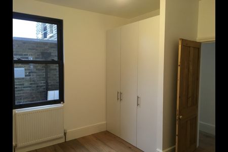 2 Bed Flat, Fairthorn Road, SE7 - Photo 4