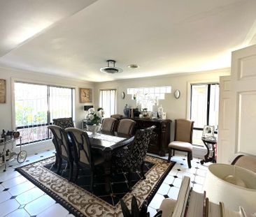 Greatly located family living! - Photo 2