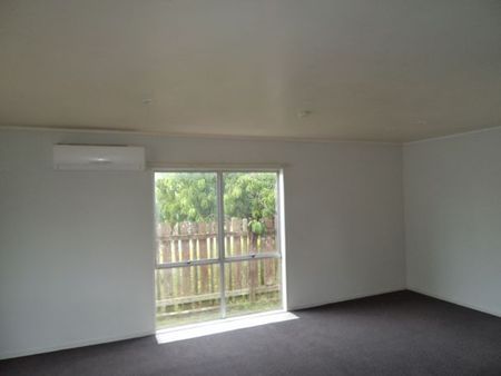 Three Bedroom Home - Photo 4