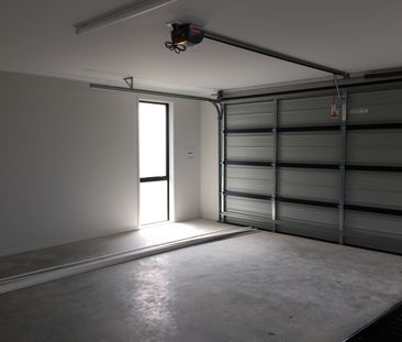 Brick and Tile Home in The Lakes - Photo 5