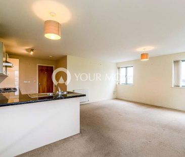 2 bedroom flat to rent - Photo 2