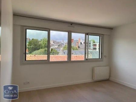 Appartement à louer 3 pièces 117m² - Photo 2